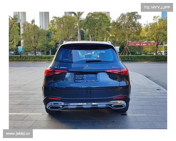 三叉星+七座 哪个精致奶爸能拒绝? 试驾全新奔驰GLC 300 L 三叉星+七座 哪个精致奶爸能拒绝? 试驾全新奔驰GLC 300 L