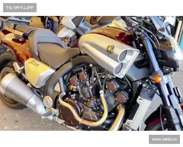 传奇归来,摩托车界的“暴力美学”:雅马哈VMAX 大魔鬼要复活了? 传奇归来,摩托车界的“暴力美学”:雅马哈VMAX 大魔鬼要复活了?